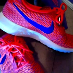 Nike Roshe Size 8.5a